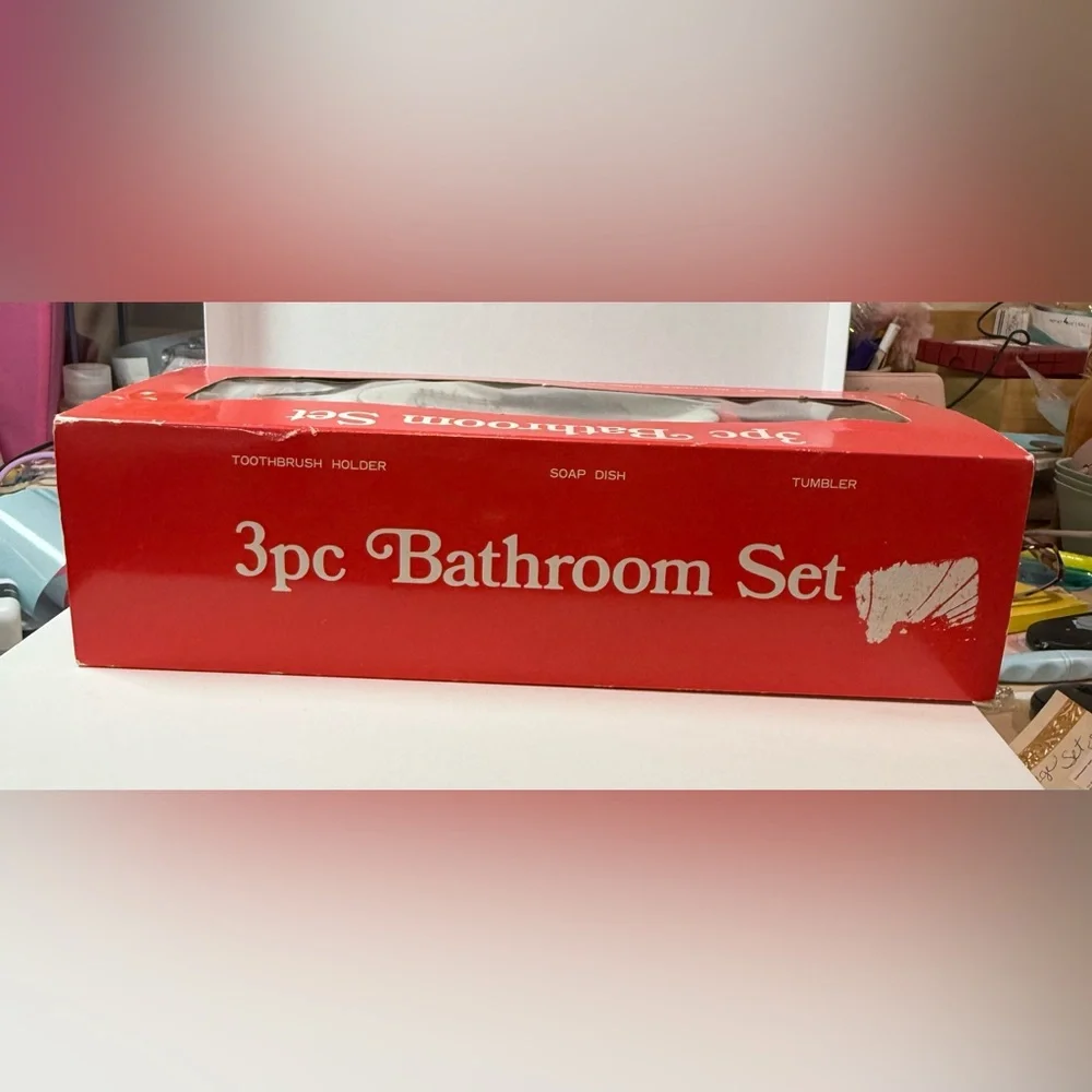 Vintage 3-Piece Bathroom Set Farm Scene Made in Japan – New in Box